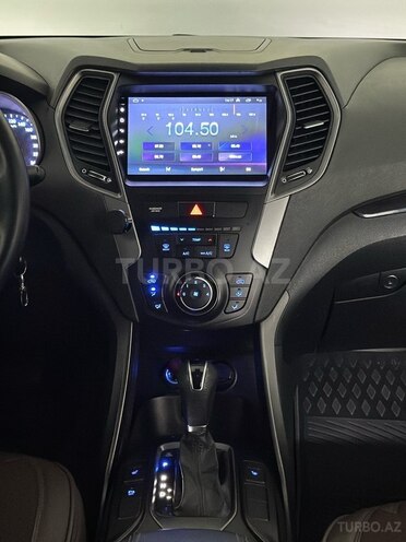 Hyundai Santa Fe-18