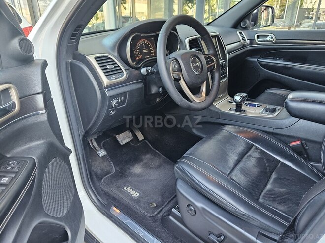 Jeep Grand Cherokee-17