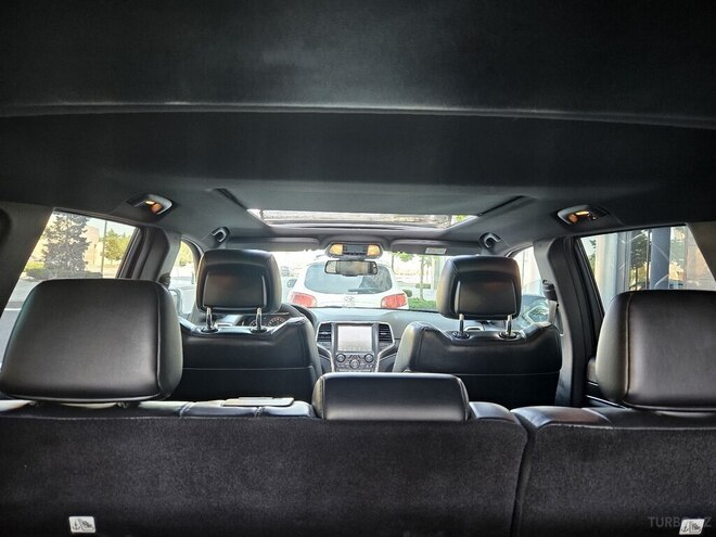 Jeep Grand Cherokee-21