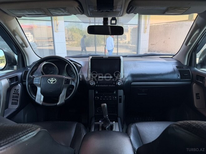 Toyota Land Cruiser Prado-8
