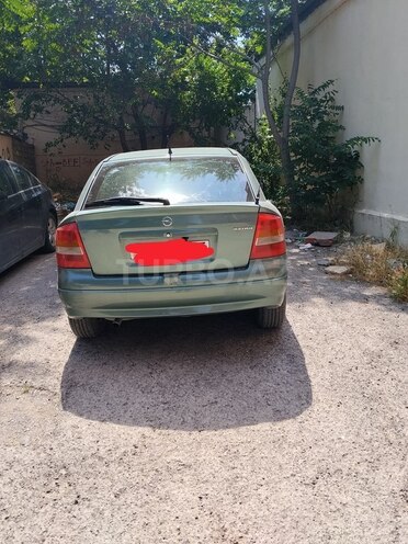 Opel Astra-2