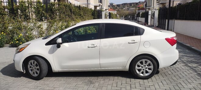 Kia Rio-4