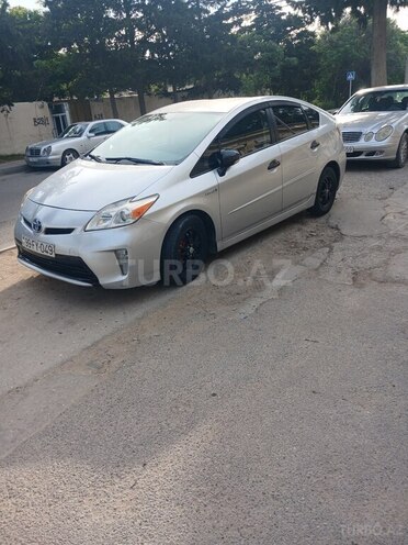Toyota Prius-1