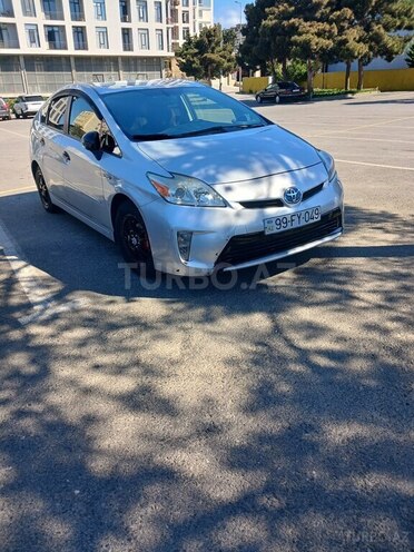 Toyota Prius-9