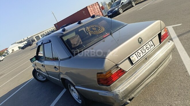 Mercedes 200 D-3
