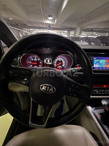 Kia Carnival-20