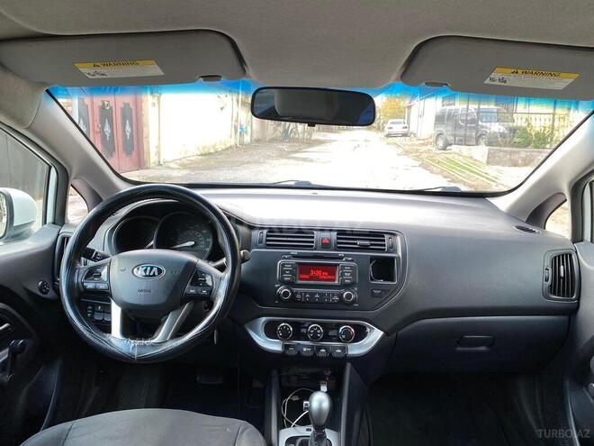 Kia Rio-5