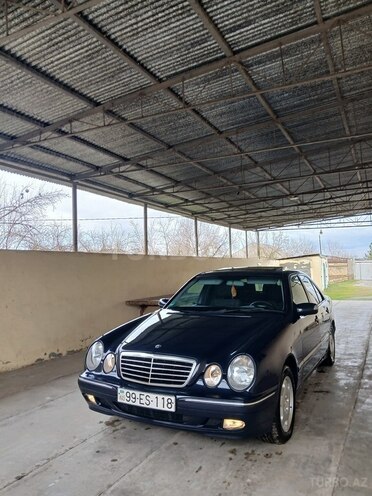 Mercedes E 240-7