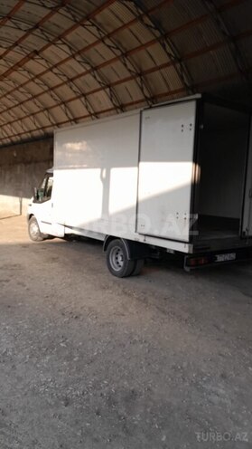 Ford Transit-3