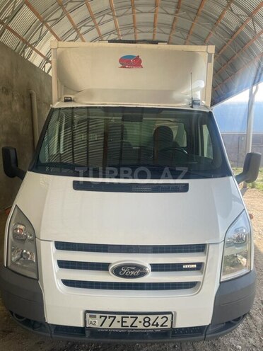 Ford Transit-8