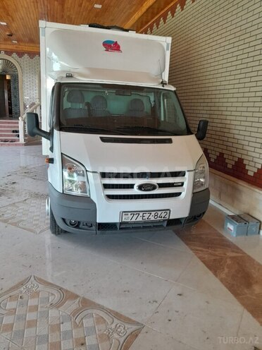 Ford Transit-12