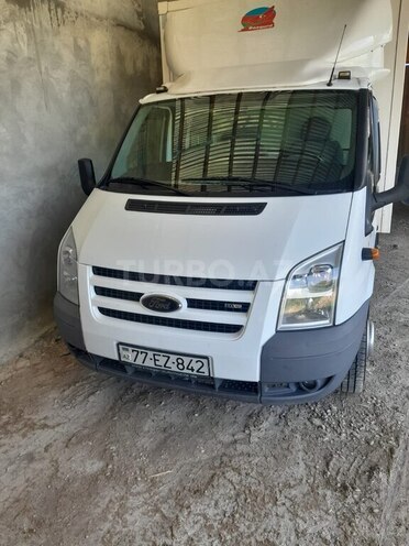 Ford Transit-16