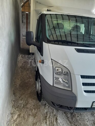 Ford Transit-18