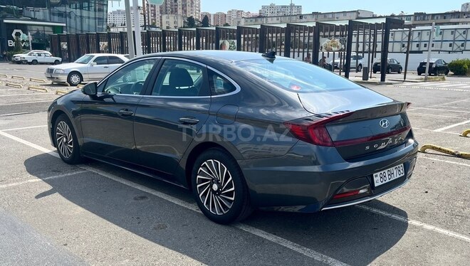 Hyundai Sonata-6