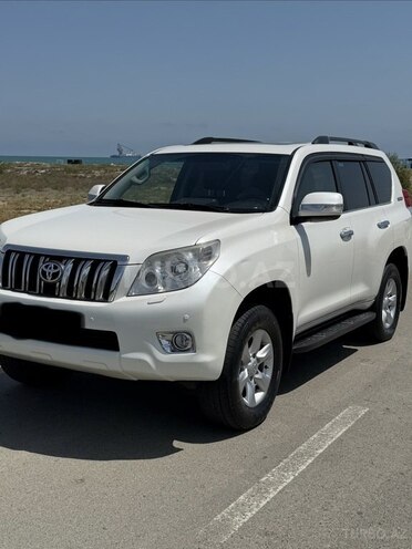 Toyota Land Cruiser Prado-4