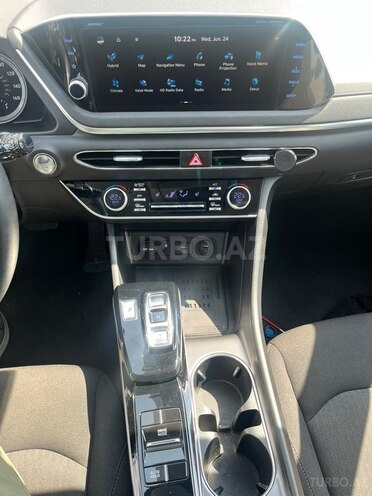 Hyundai Sonata-14