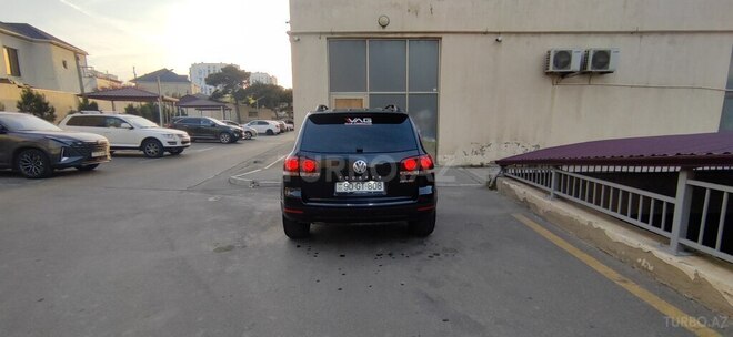 Volkswagen Touareg-2