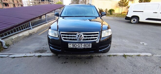 Volkswagen Touareg-1
