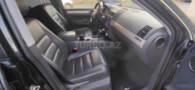 Volkswagen Touareg-8