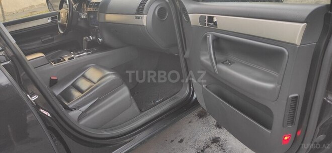 Volkswagen Touareg-9