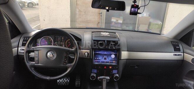 Volkswagen Touareg-12