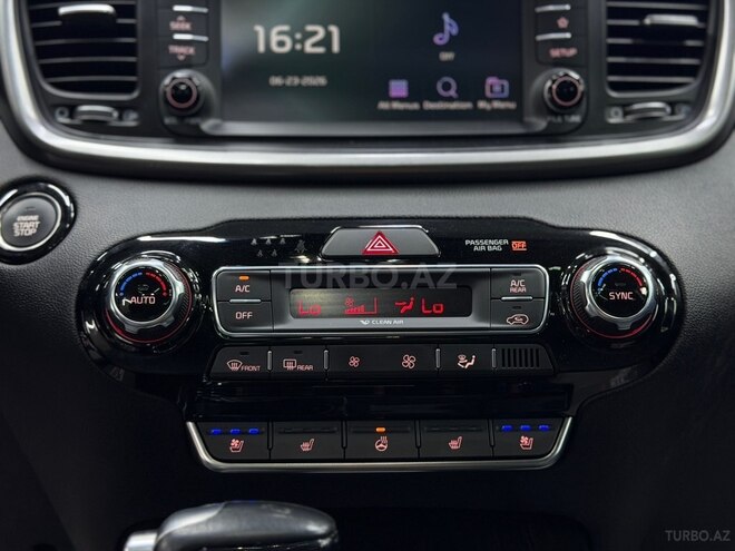 Kia Sorento-13