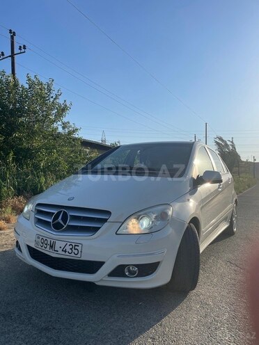 Mercedes B 180-1