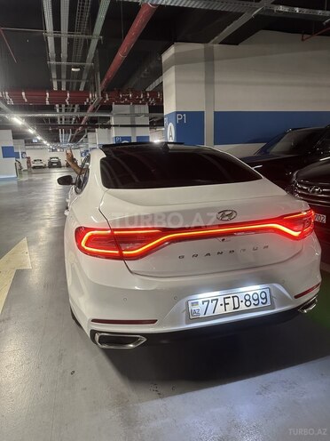 Hyundai Grandeur-2