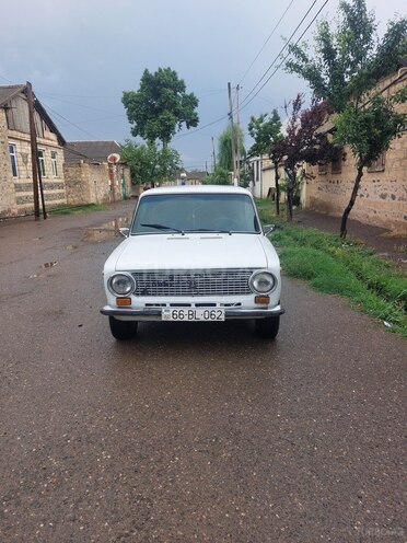 LADA (VAZ) 21011-1