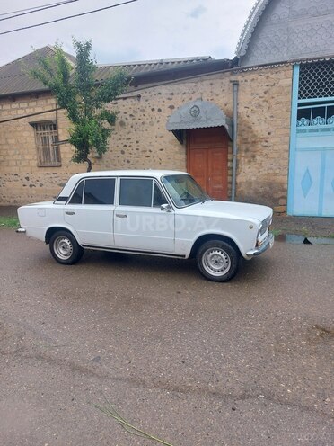 LADA (VAZ) 21011-2