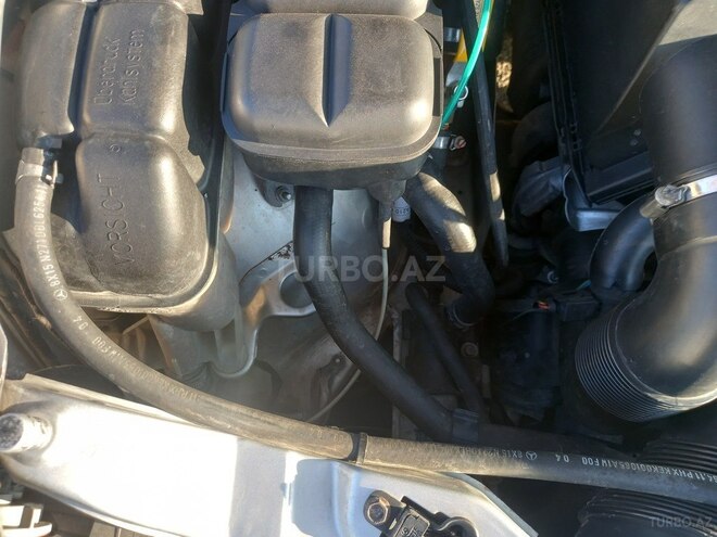 Mercedes E 220-14