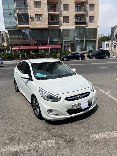 Hyundai Accent-18