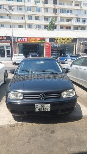 Volkswagen Golf-1