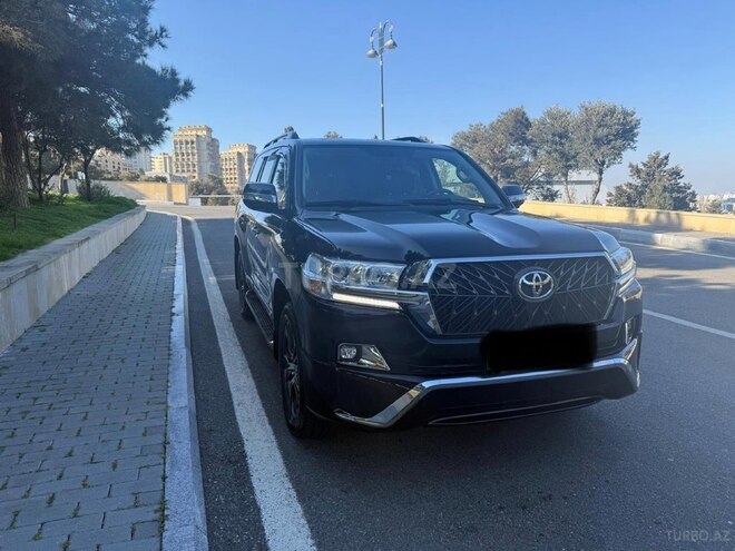 Toyota Land Cruiser-4