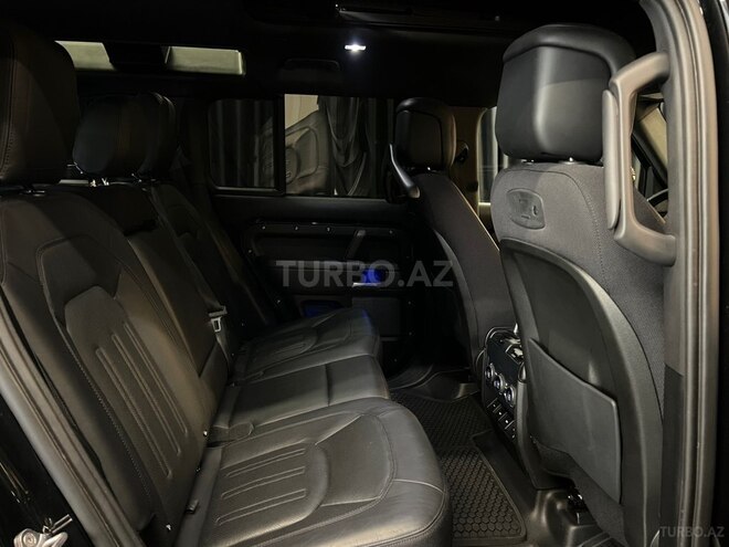 Land Rover Defender-9