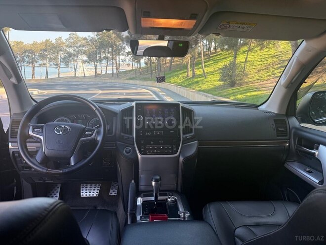 Toyota Land Cruiser-15