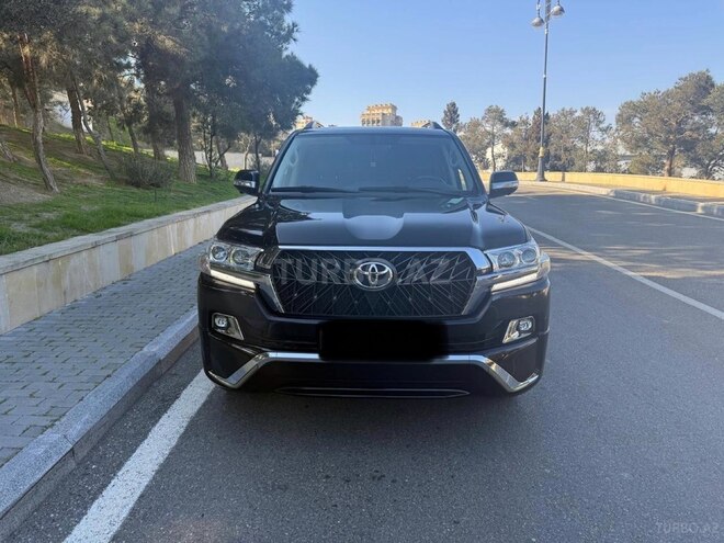 Toyota Land Cruiser-11