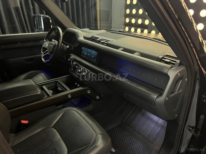 Land Rover Defender-12