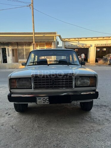 LADA (VAZ) 2107-1
