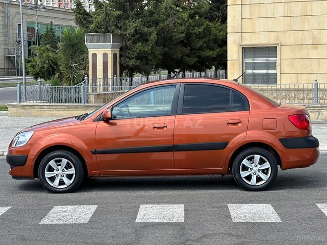 Kia Rio-4