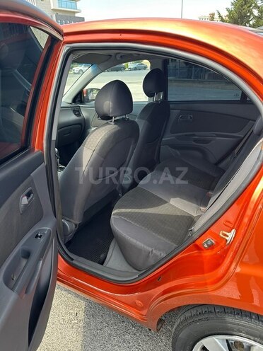 Kia Rio-13
