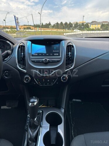 Chevrolet Cruze-8