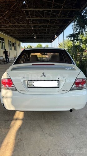 Mitsubishi Lancer-4