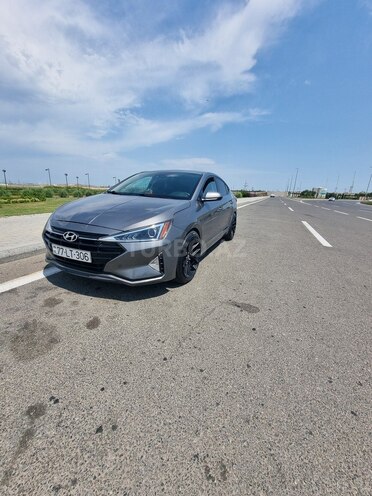 Hyundai Elantra-2