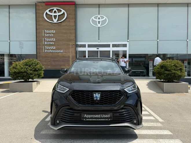 Toyota Crown Kluger-1