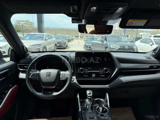 Toyota Crown Kluger-6