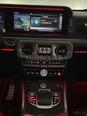 Mercedes G 63 AMG-43