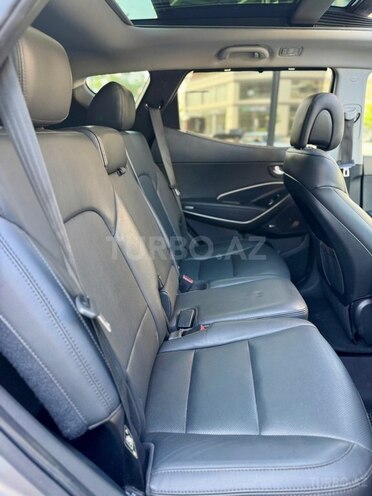 Hyundai Santa Fe-18