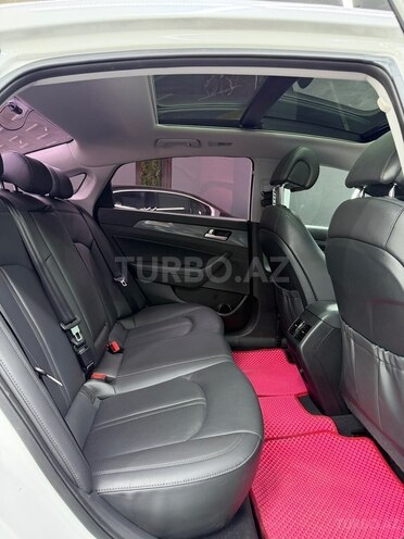 Hyundai Sonata-6