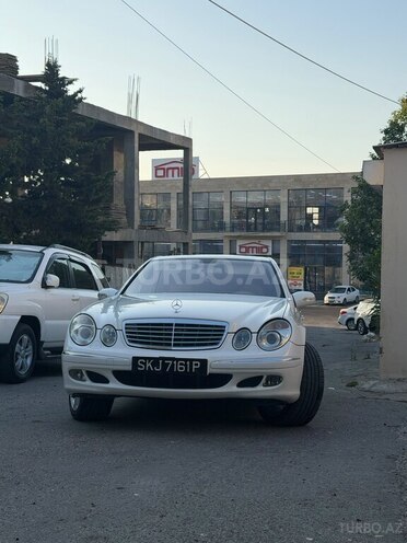 Mercedes E 320-2